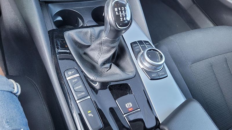 BMW Řada 5 520D manuál - fotka 20 z 25