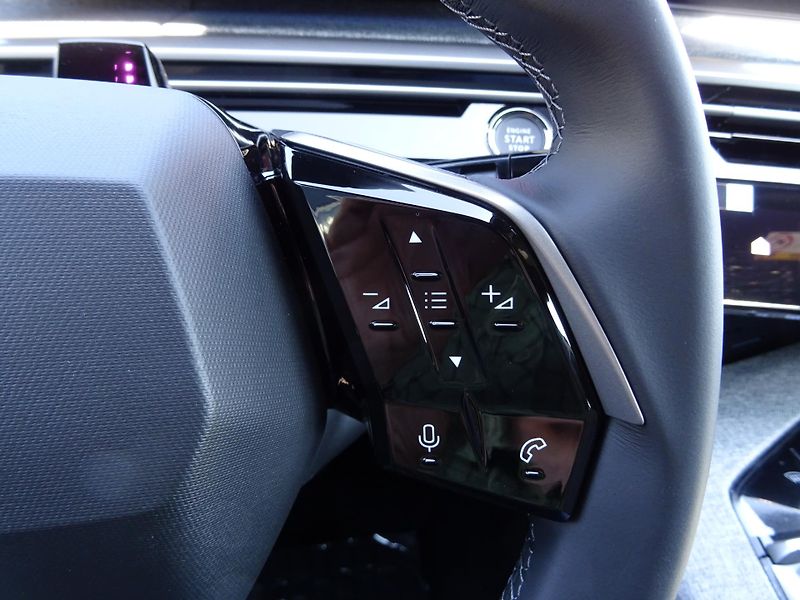 Peugeot 3008 (2026) BUSINESS Hybrid 145k e-DCS6 - fotka 22 z 45