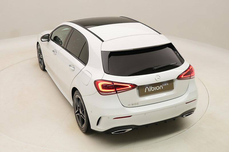Mercedes-Benz Třídy A A200 AMG 120kW AUT - fotka 17 z 51