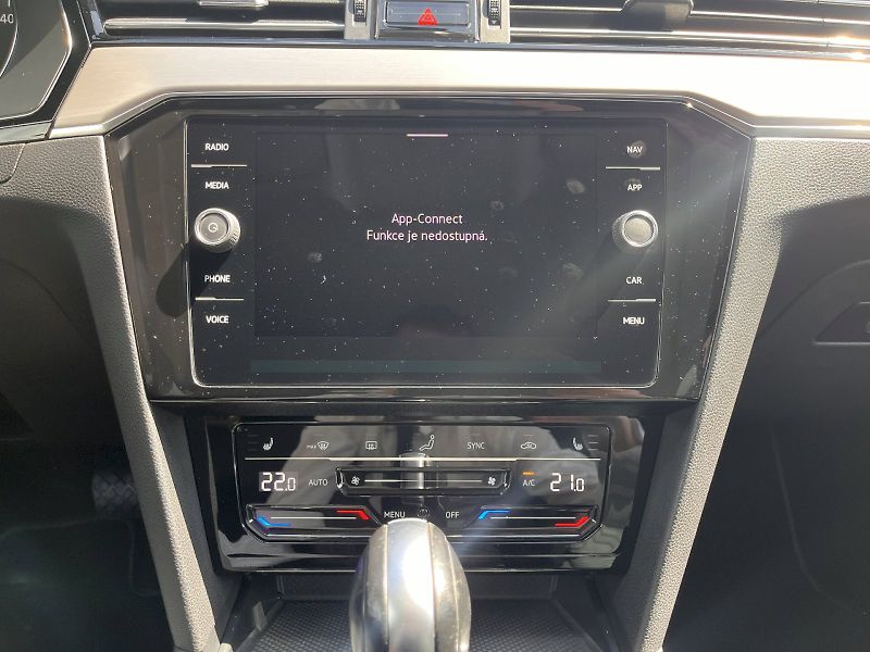 Volkswagen Passat (2021) 1,5TSI 110KW DSG ELEGANCE - fotka 25 z 26