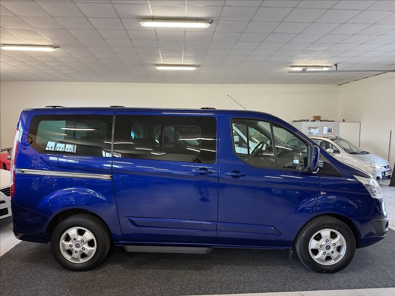 Ford Tourneo Custom 2,2 Titanium,114kW,1maj. - fotka 4 z 32