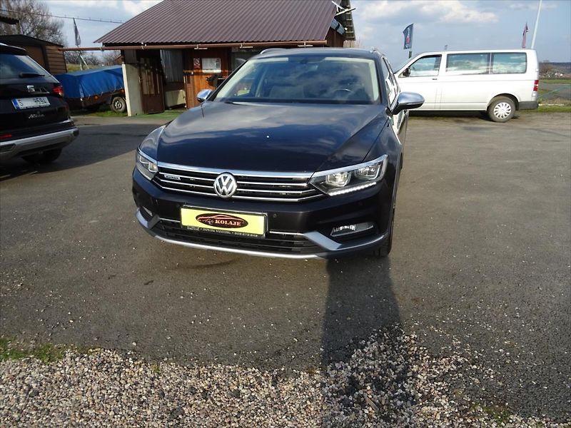 Volkswagen Passat 2,0 TDi 140kW 4x4 - fotka 2 z 26