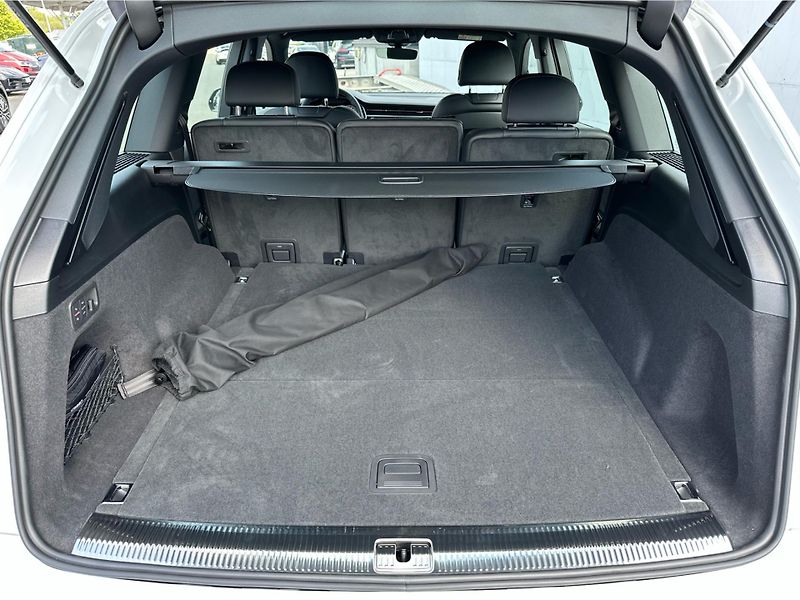 Audi Q7 (2026) SUV S line 50 TDI quattro - fotka 13 z 25