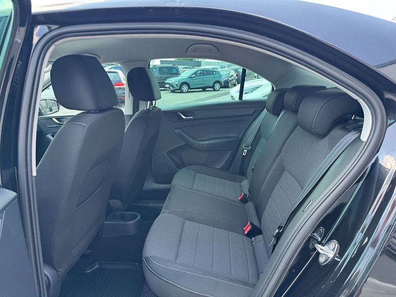 Škoda Rapid (2014) Elegance 1.2 TSI 77kW - fotka 13 z 35