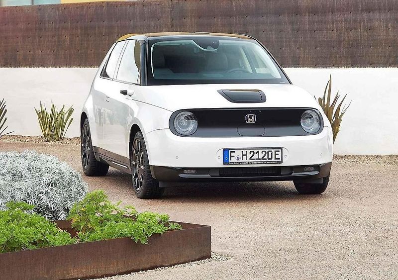 Teprve zlevnění elektromobilů by mohlo o tento typ vozidel zvýšit zájem