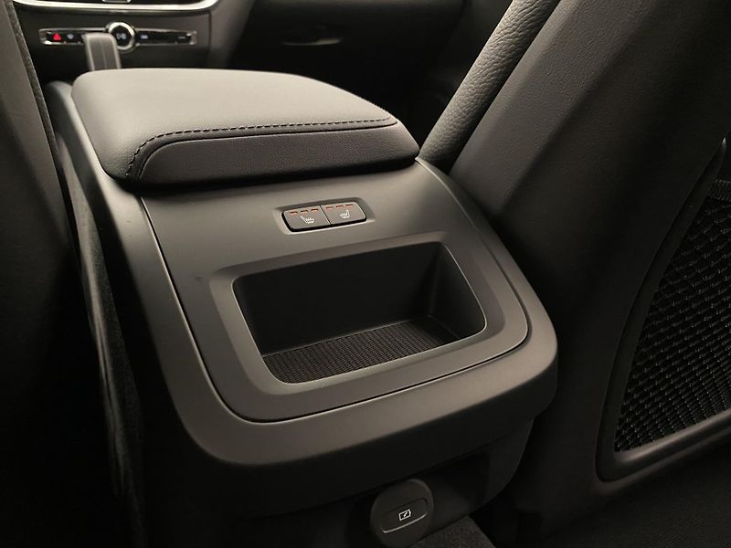 Volvo V60 (2026) B4 AUT BRIGHT PLUS - fotka 60 z 61