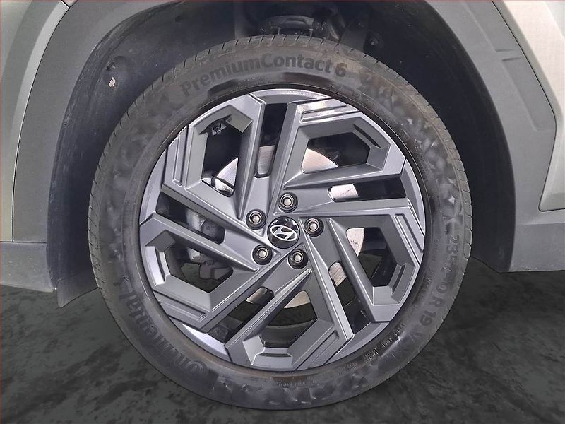 Hyundai Tucson (2024) 1.6 T-GDI 48V MHEV - fotka 15 z 21