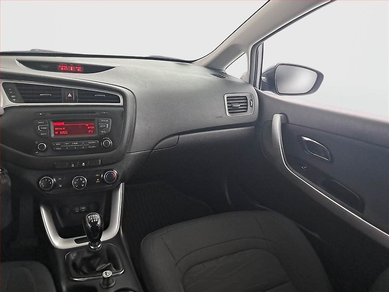 Kia Ceed (2016) 1.6 GDI, Serv.kniha, Tempomat - fotka 8 z 14