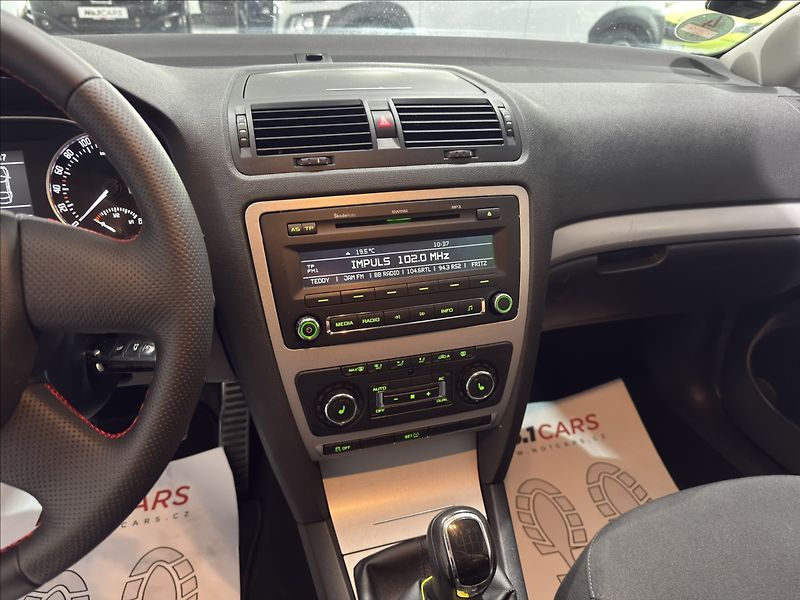 Škoda Octavia 1,4   TSI 90KW REZERVACE - fotka 11 z 29