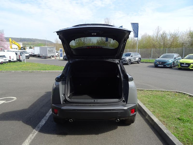 Peugeot 2008 (2026) ALLURE Hybrid 145k e-DCS6 - fotka 10 z 42