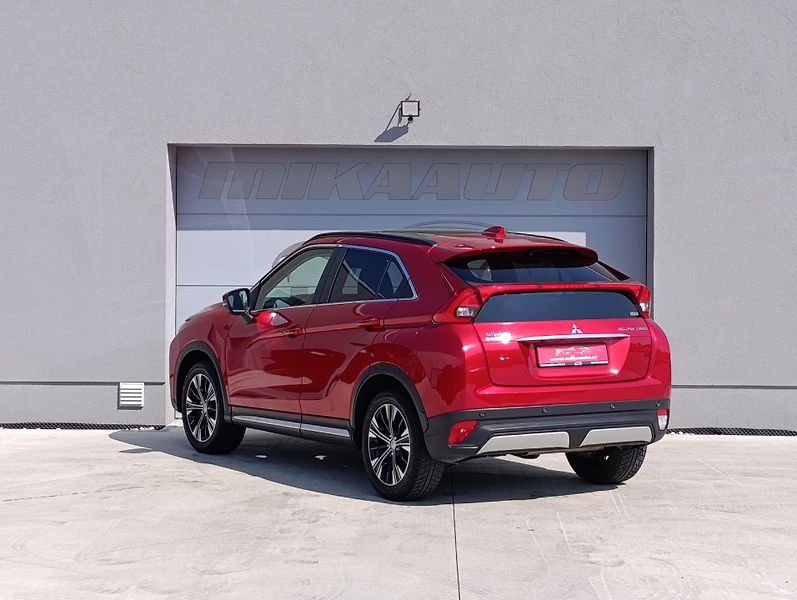 Mitsubishi Eclipse Cross 1.5T-MIVEC INSTYLE ČR  - fotka 7 z 35