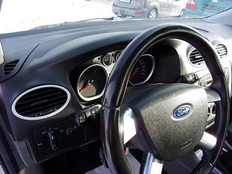 Ford Focus 1,6 TDCI - fotka 15 z 18