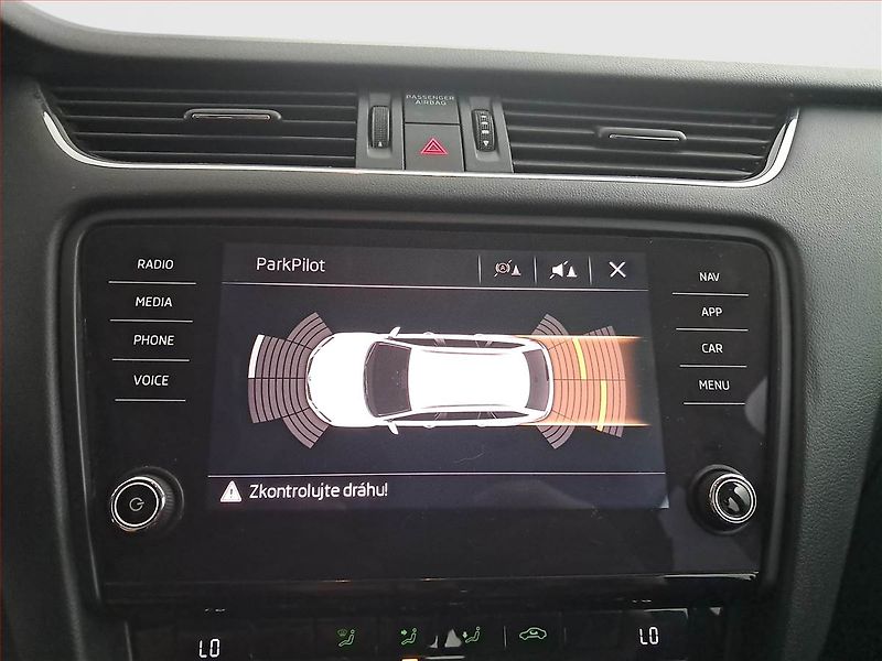 Škoda Octavia (2018) Ambition 2.0 TDI, Navi - fotka 15 z 18