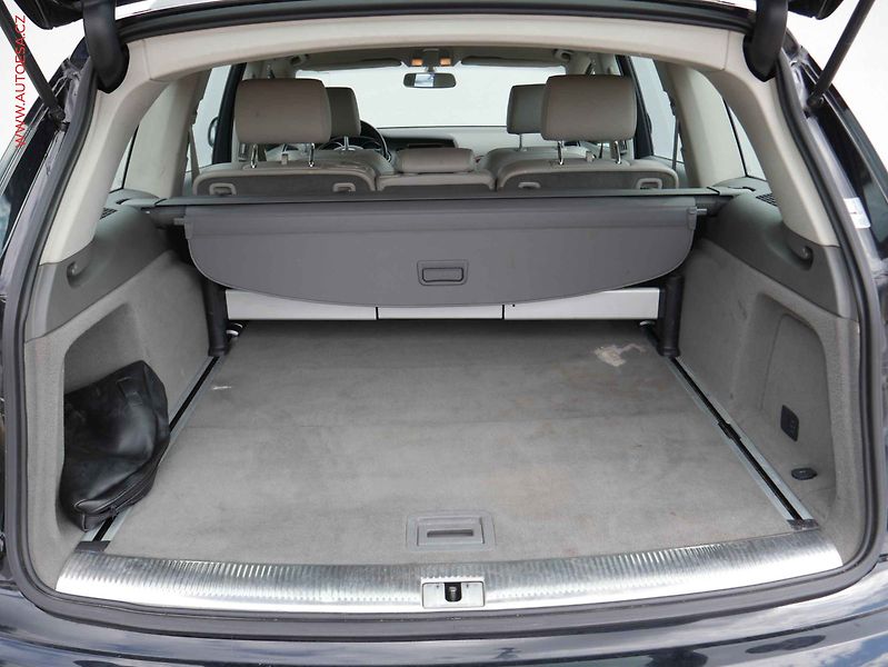 Audi Q7 (2010) 3.0 TDi Quattro, AT, TZ - fotka 7 z 17