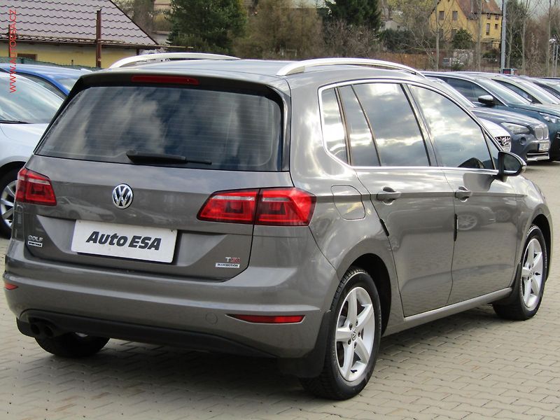 Volkswagen Golf Sportsvan (2015) 1.4 TSi, ČR, STK1/28 - fotka 6 z 17