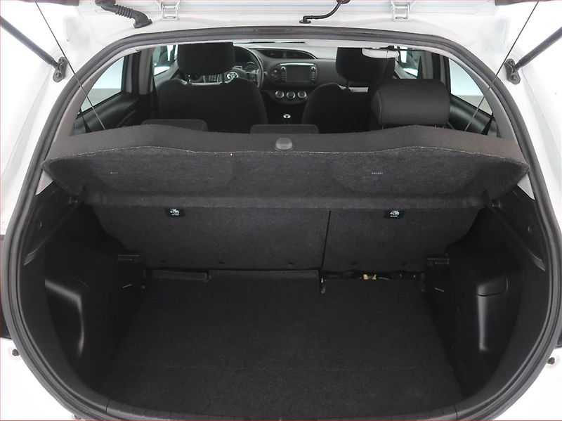 Toyota Yaris (2018) 1.5 Dual VVT-i, Serv.kniha - fotka 12 z 14