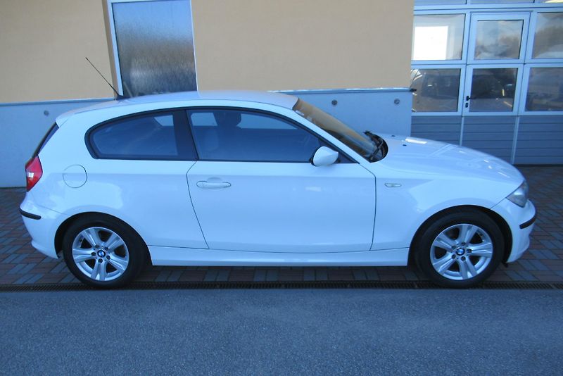 BMW Řada 1 2.0 116i KLIMA SADA ALU KOL - fotka 3 z 17