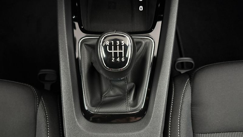 Škoda Octavia 2.0 TDI Style Combi - fotka 25 z 29