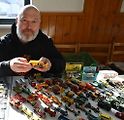 V prostorách budovy jirkovské hasičské zbrojnice se konala burza autíček a hraček.