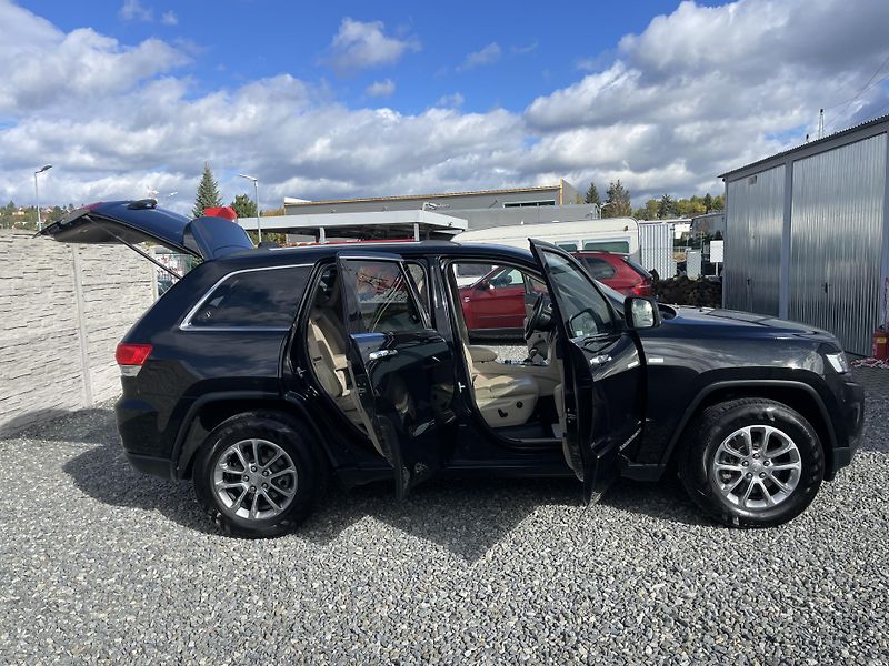 Jeep Grand Cherokee 3.0CRDi 4x4 250PS LIMITEED TOP - fotka 147 z 177