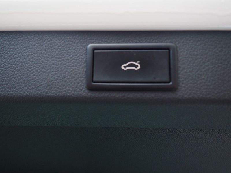 Škoda Superb (2021) 1.4 iV Hybrid L&K DSG Webasto - fotka 15 z 48