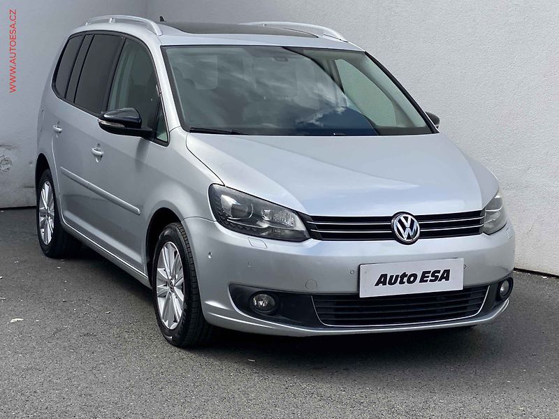 Volkswagen Touran (2012) 2.0 TDi, AC, panor - fotografie inzerátu