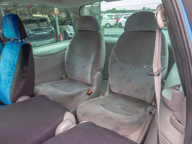 Ford Galaxy (2004) 1.9TDI 85KW 7sed – WEBASTO - fotka 29 z 37