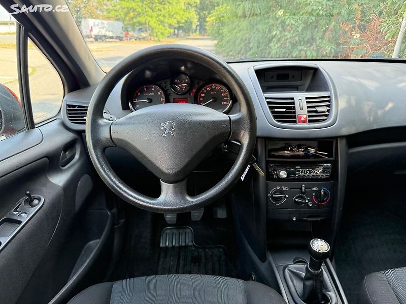 Peugeot 207 (2010) 1.4i, 54kw Původ ČR - fotka 16 z 20