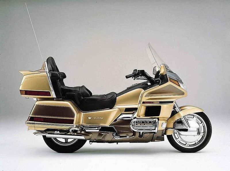 K 50. výročí modelu Gold Wing představila Honda speciální edici GL1800 Gold Wing Tour 50th Anniversary