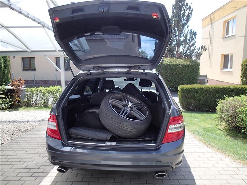 Mercedes-Benz Třídy C 3,0 165 kW, CDI, 4x4,Automat - fotka 33 z 34