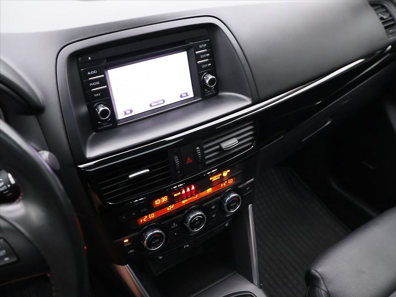 Mazda CX-5 2,2 Skyactiv-D 129kW Revolutio - fotka 23 z 35