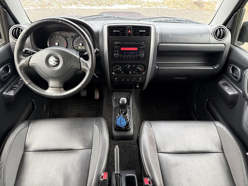Suzuki Jimny 1,3i 4x4 Tažné Klimatizace - fotka 9 z 21