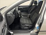 Škoda Octavia 2,0 103kW 4X4 SCOUT 2XKOLA ČR - náhled 27