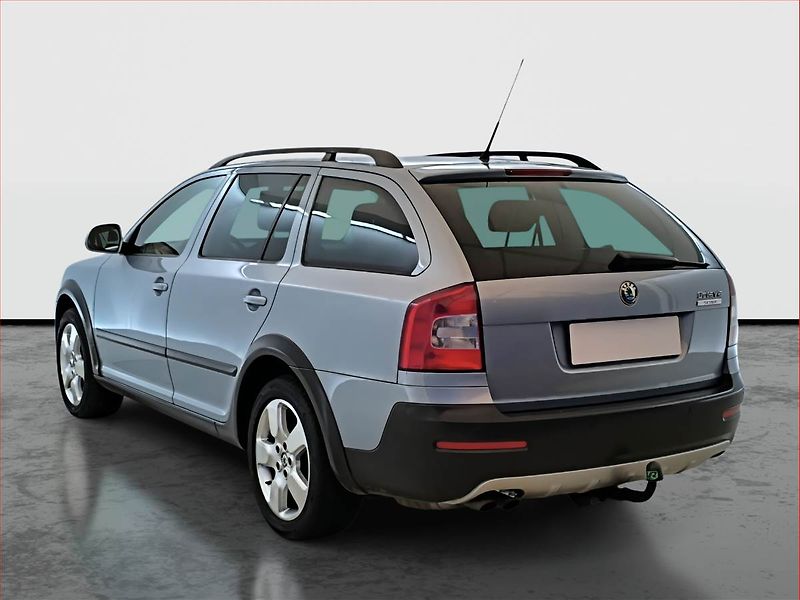Škoda Octavia (2010) Scout 1.8 TSI, 4X4 - fotka 4 z 16