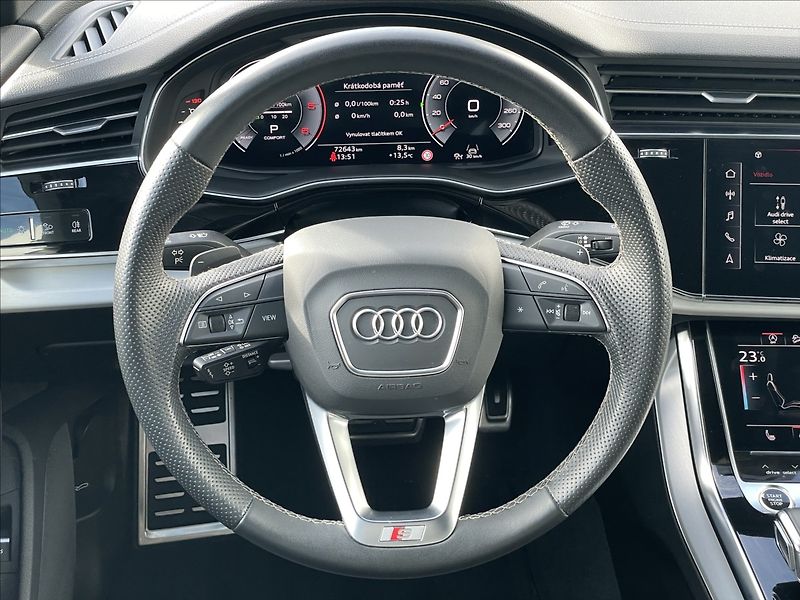 Audi Q7 3,0 50 TDI quattro S line - fotka 8 z 23