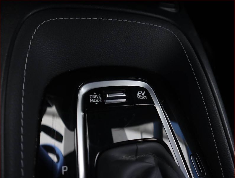 Toyota Corolla (2021) Comfort 1.8 Hybrid - fotka 17 z 22