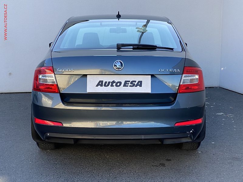 Škoda Octavia (2014) 1.2 TSi, ČR, AC, park.čidla - fotka 5 z 16