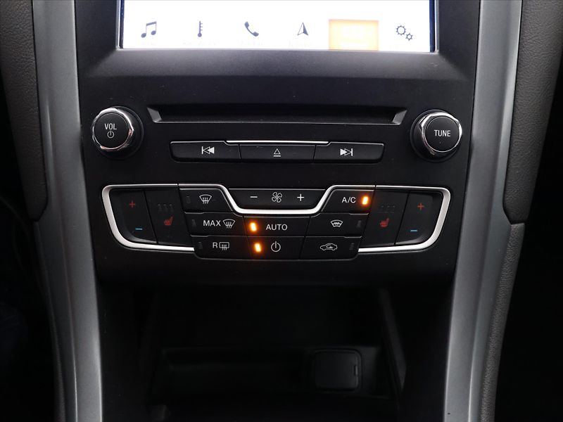 Ford Mondeo 2.0 TDCI 110KW CZ 4x4 LED - fotka 20 z 30