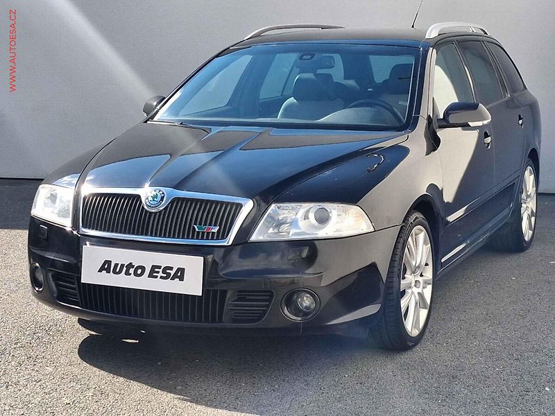Škoda Octavia (2008) 2.0TDi, AC, TZ, navi, xenon - fotka 3 z 17