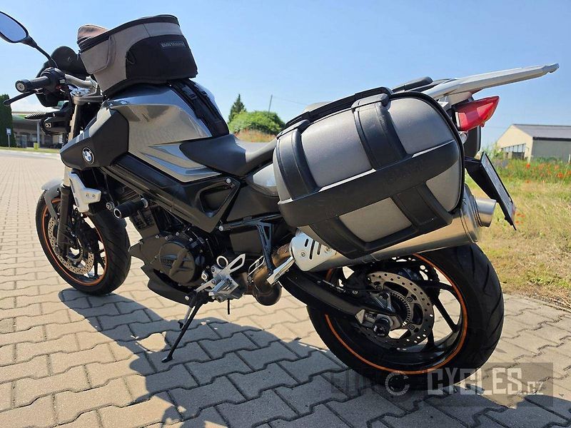 BMW F 800 R (2011) - fotka 12 z 14