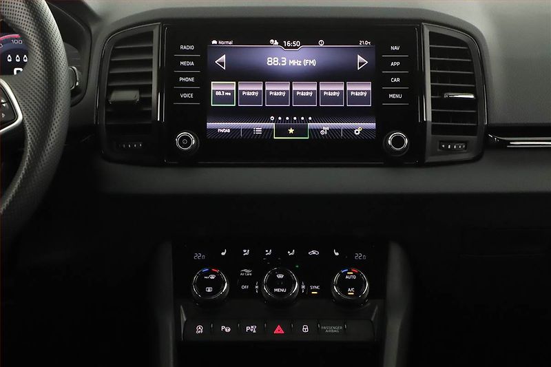 Škoda Karoq (2025) 2.0 TDI, Sportline, Navigace - fotka 13 z 18