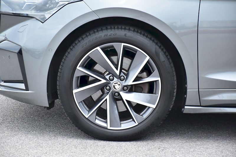 Škoda Enyaq (2022) 80 Sportline 150kW - fotka 35 z 35