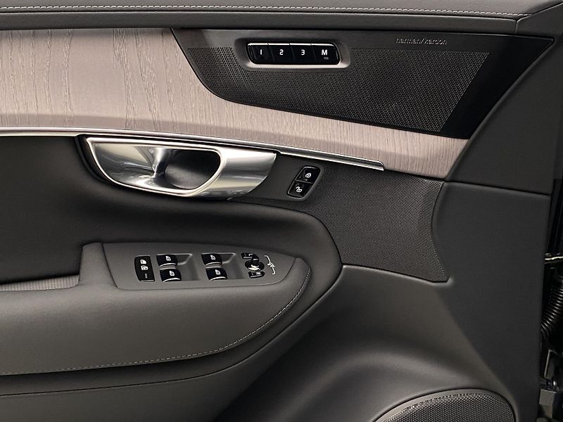 Volvo XC90 (2026) B5 AWD AUT BRIGHT PLUS 7míst - fotka 28 z 70