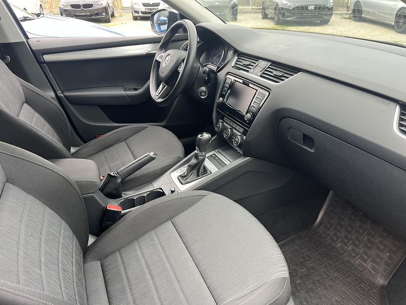 Škoda Octavia (2015) 2.0 Tdi 110 kw Xenony DSG ČR - fotka 16 z 20
