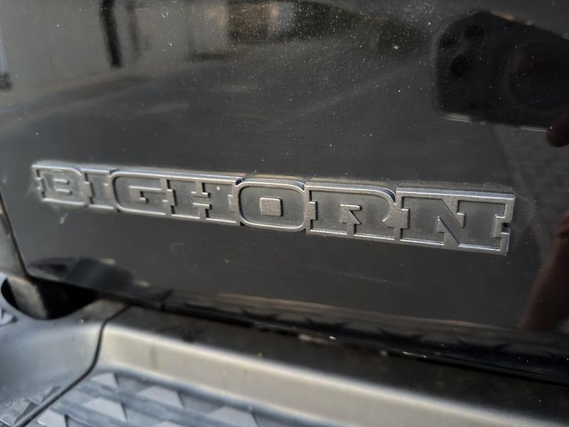 Dodge RAM (2019) 2500  CUMMINS HEAVY DUTY - fotka 23 z 27