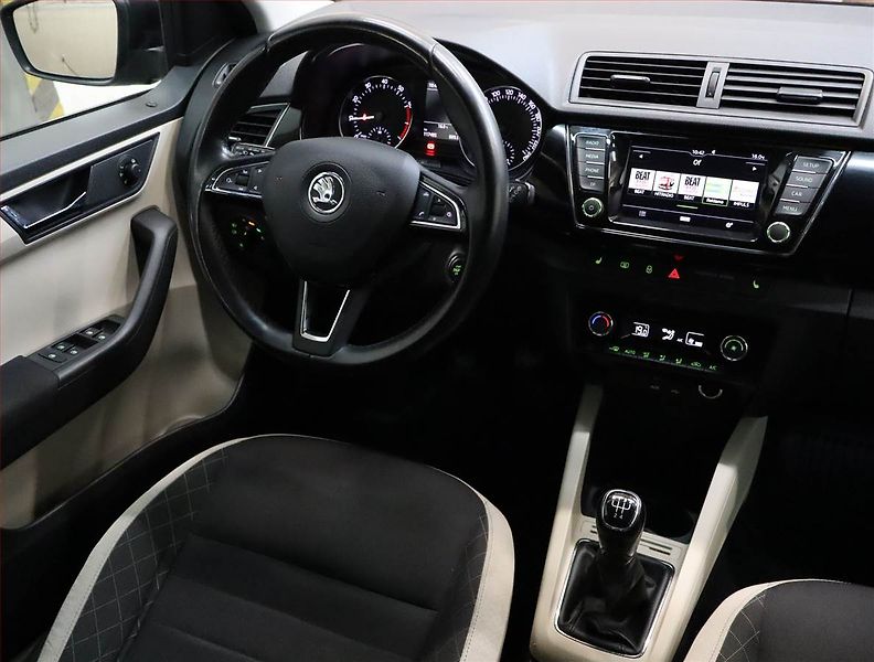 Škoda Fabia (2017) 1.2 TSI, Tempomat - fotka 7 z 23