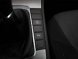 Volkswagen Passat (2011) 2.0 TDI, Tempomat - náhled 13
