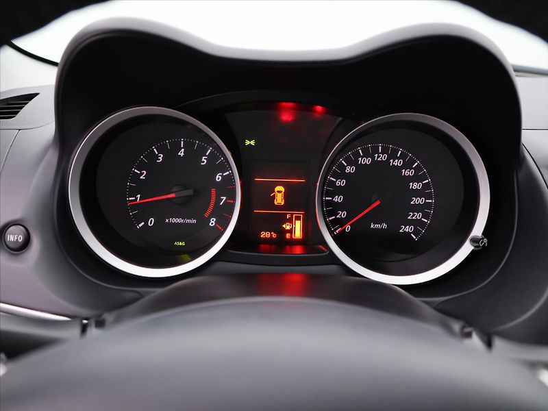 Mitsubishi Lancer 1,8 MIVEC 103kW SPORTBACK CZ - fotka 16 z 32