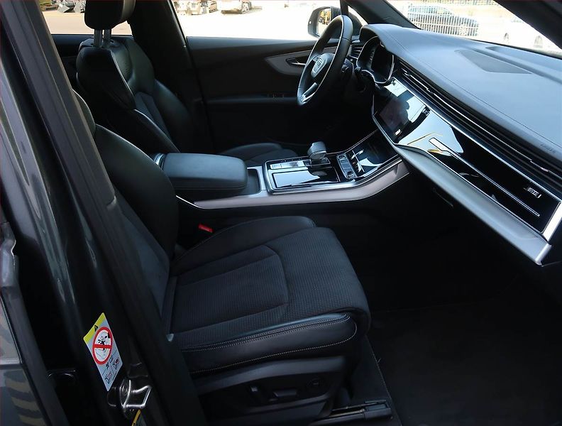 Audi Q7 (2023) 55 TFSI - fotka 9 z 26