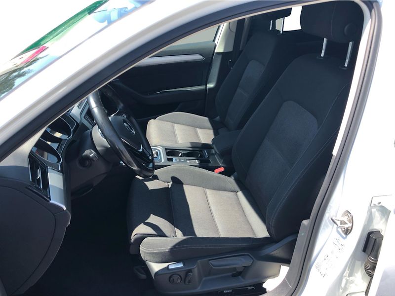 Volkswagen Passat Variant 2,0 TDI DSG - fotka 11 z 28